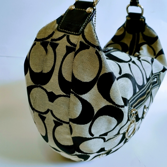 Coach Signature Women's Shoulder Bag - Picture 4 of 13